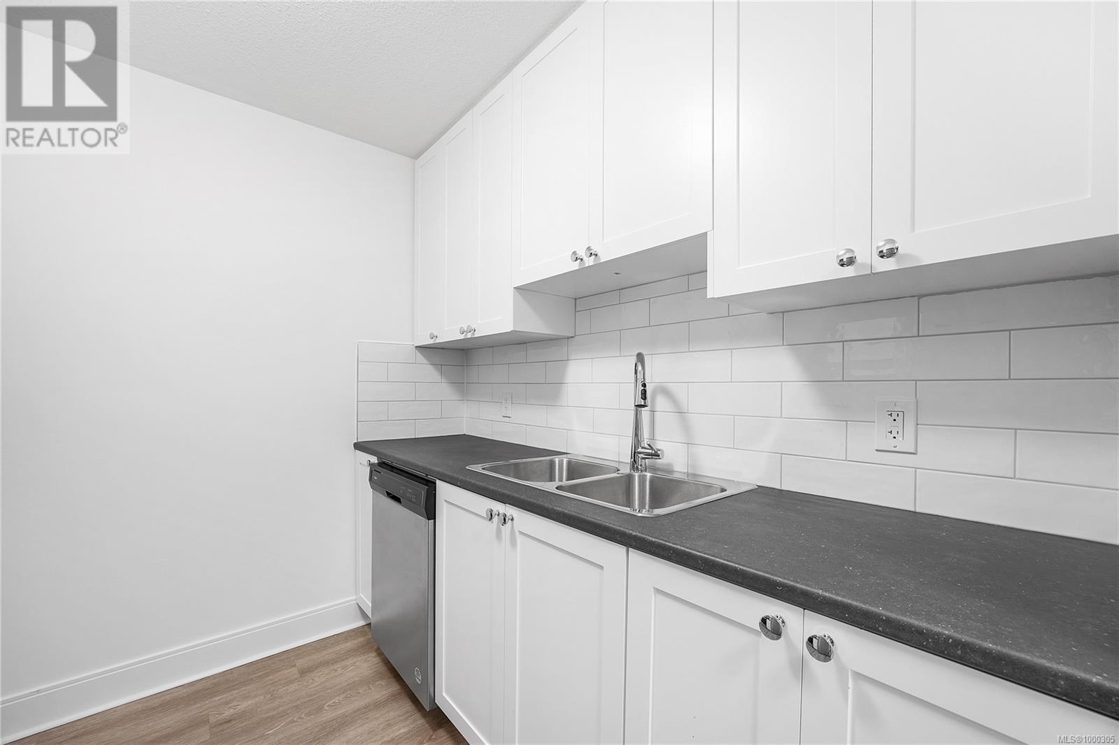 Property at 315 1651 Dufferin Cres image 5