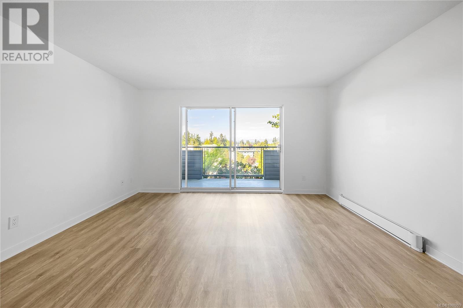 Property at 101 1651 Dufferin Cres image 3