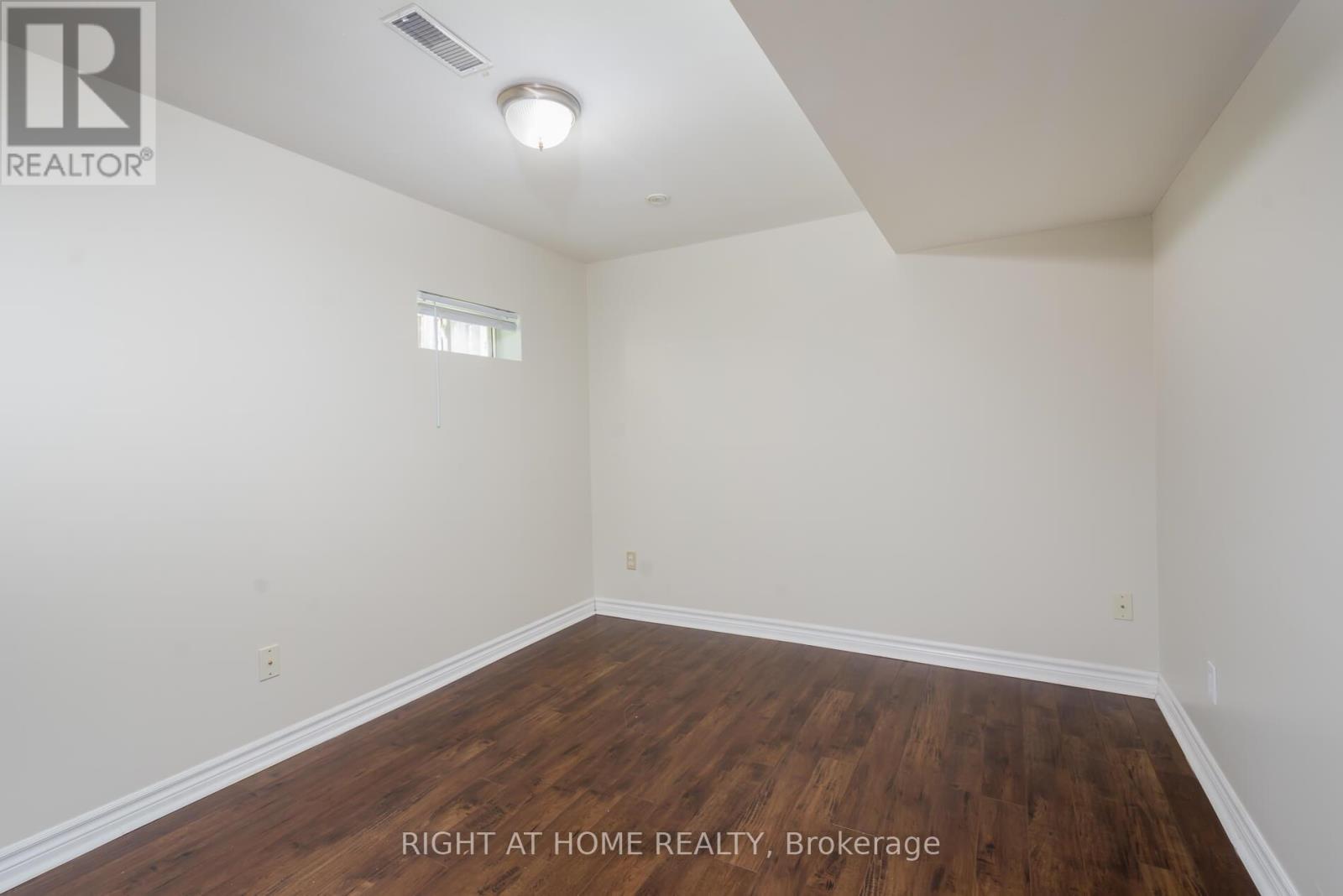 1532 Roseway Drive, Mississauga, Ontario  L5M 5M6 - Photo 28 - W12155732