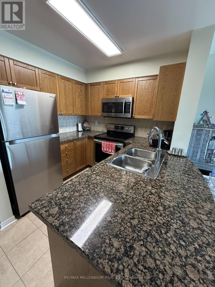 208 - 55 Via Rosedale Way, Brampton, Ontario  L6R 0V1 - Photo 4 - W12155738