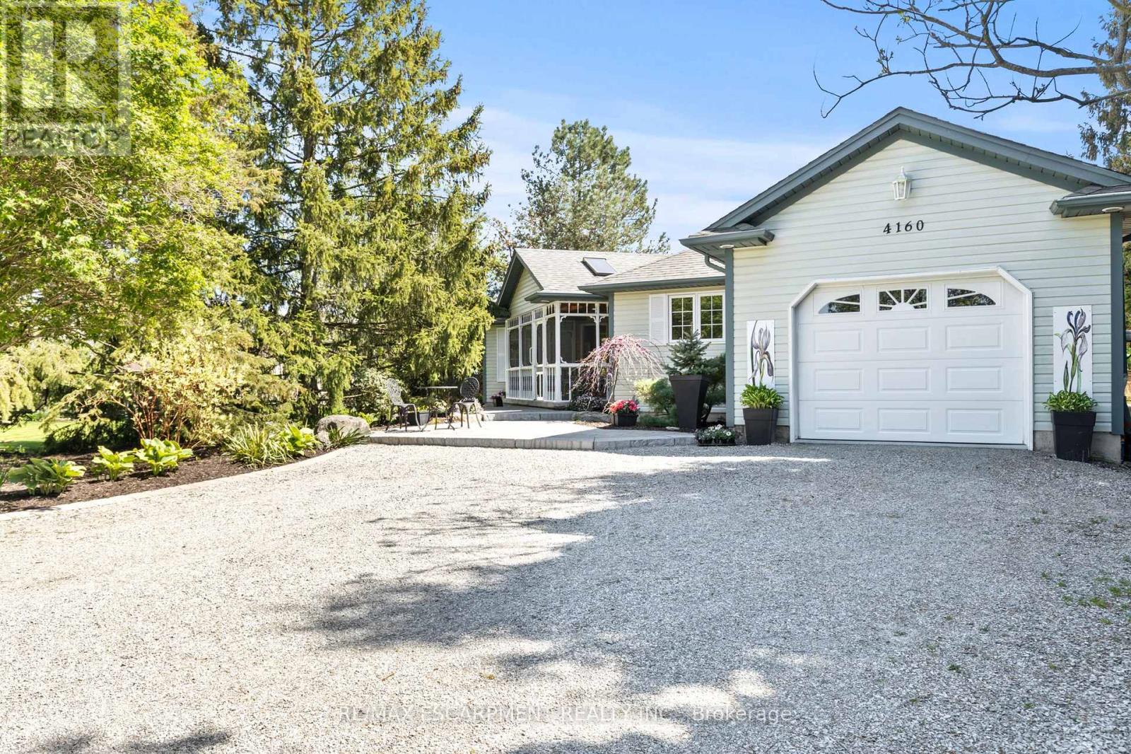 Property at 4160 STANLEY STREET image 2