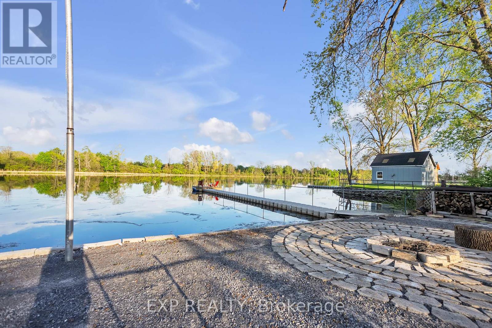 Property at 390 DUNDAS STREET W image 4