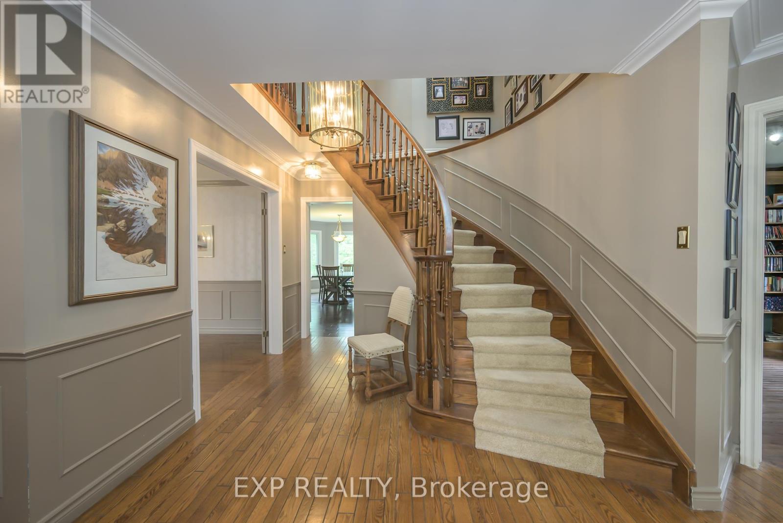 43 Glenridge Crescent, London North (North A), Ontario  N6G 4W5 - Photo 3 - X12155756