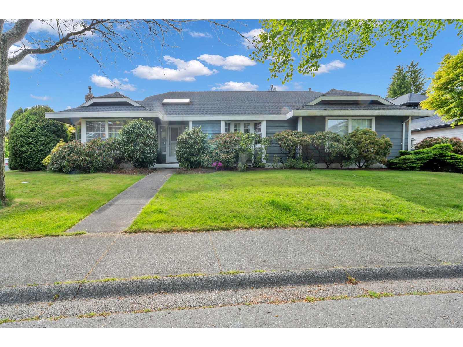 2151 148a Street, Surrey, British Columbia  V4A 8L7 - Photo 1 - R3003872
