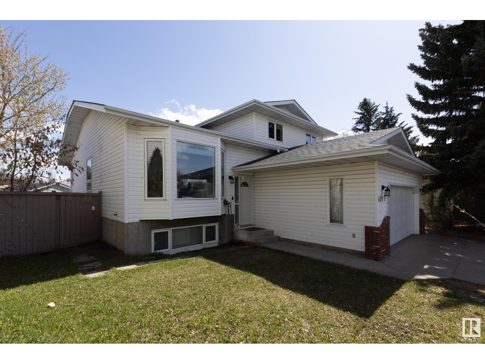 6217 13 Av Nw Nw, Edmonton, Alberta  T6L 2E5 - Photo 2 - E4437070