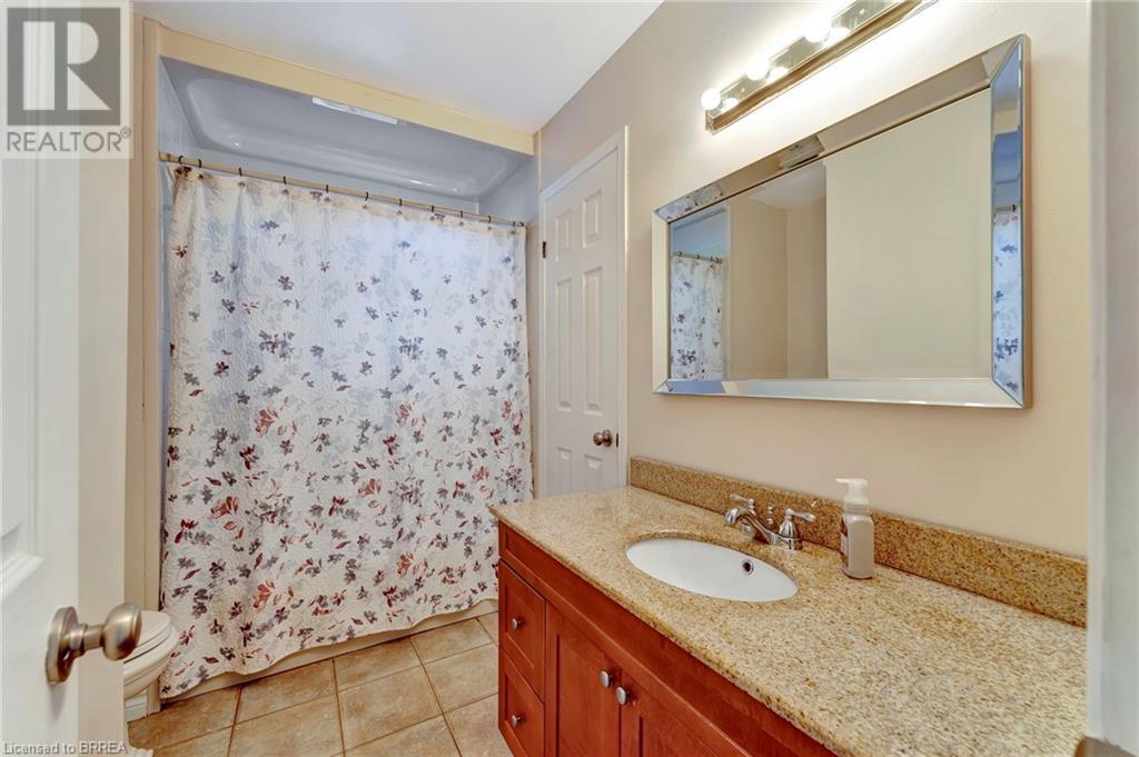 136 Brantwood Park Road, Brantford, Ontario N3P 1G3 - Photo 15 - 40729031