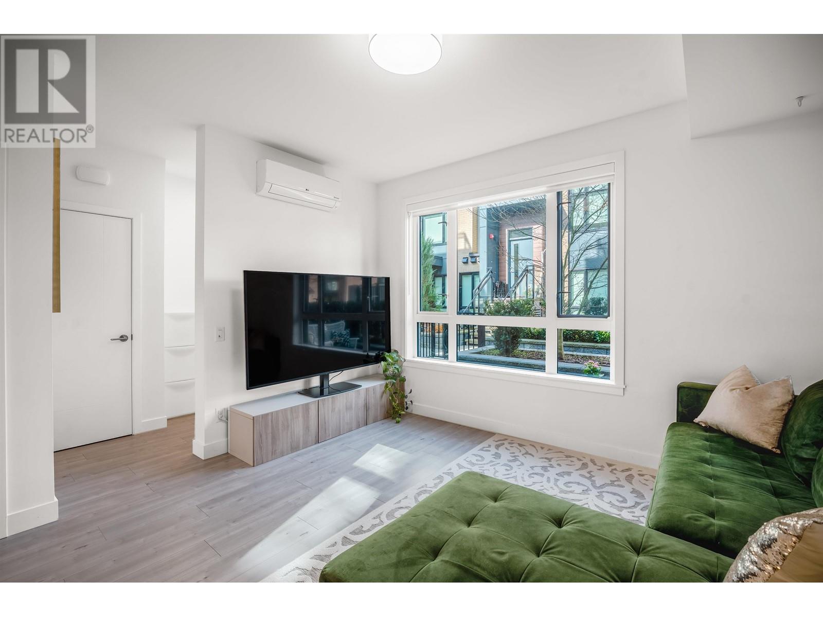 136 2035 Glenaire Drive, North Vancouver, British Columbia  V7P 1Y2 - Photo 4 - R3003973