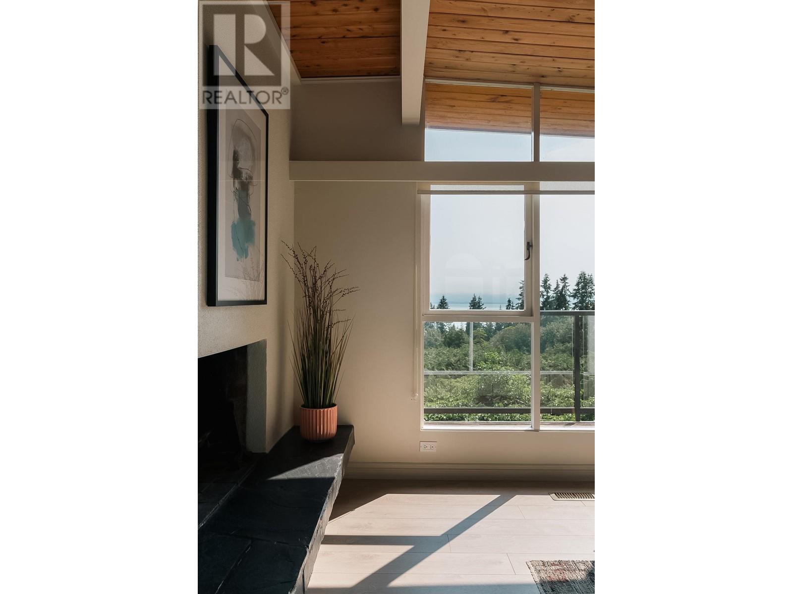 2750 Rosebery Avenue, West Vancouver, British Columbia  V7V 3A2 - Photo 10 - R3003996