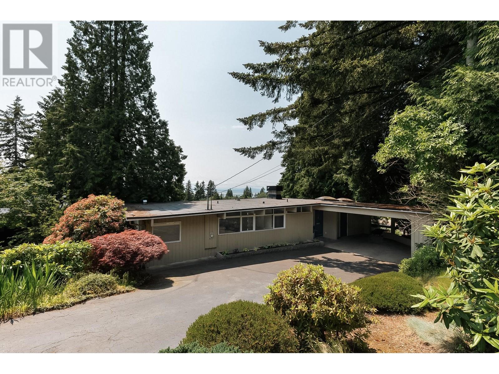 2750 Rosebery Avenue, West Vancouver, British Columbia  V7V 3A2 - Photo 31 - R3003996