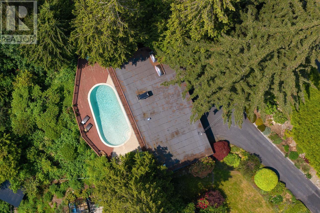 2750 Rosebery Avenue, West Vancouver, British Columbia  V7V 3A2 - Photo 36 - R3003996