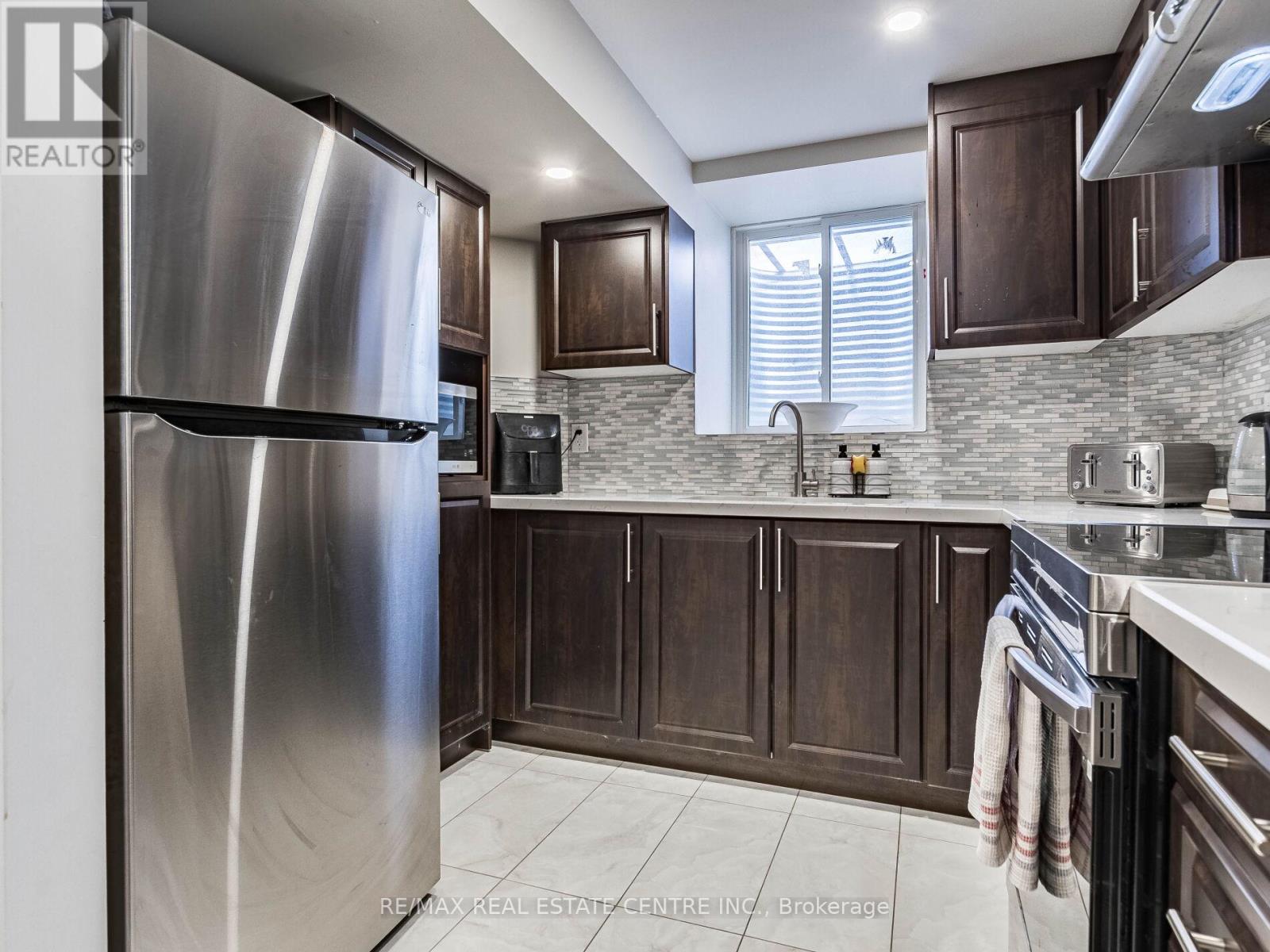 72 Mcechearn Crescent, Caledon, Ontario  L7C 3Y2 - Photo 41 - W12154497