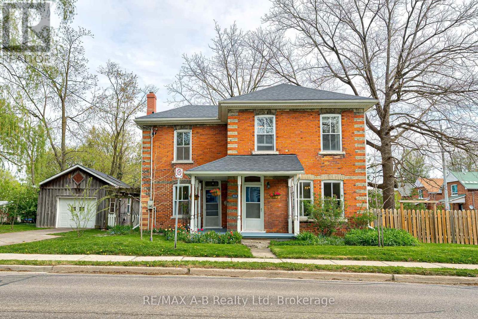 258 Douro Street, Stratford, Ontario  N5A 3S3 - Photo 47 - X12155757