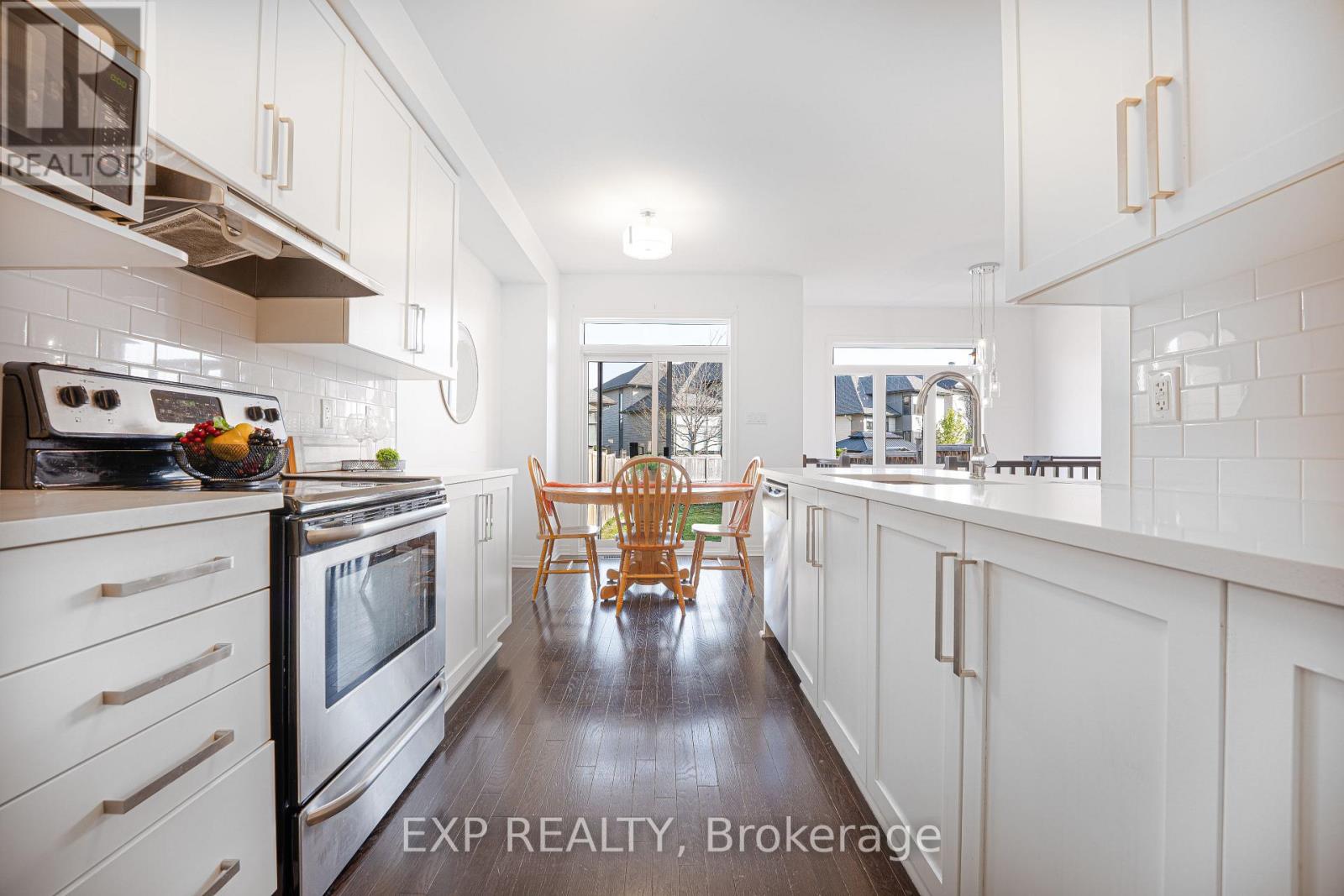 137 Hawkeswood Drive, Ottawa, Ontario  K4M 0E6 - Photo 17 - X12155749