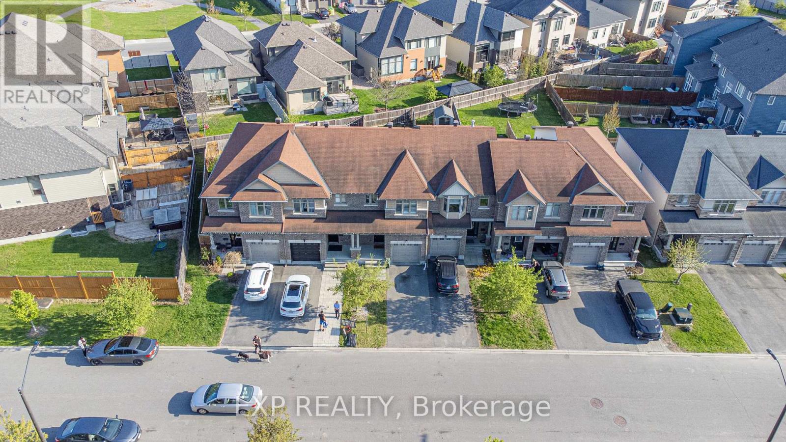 137 Hawkeswood Drive, Ottawa, Ontario  K4M 0E6 - Photo 4 - X12155749
