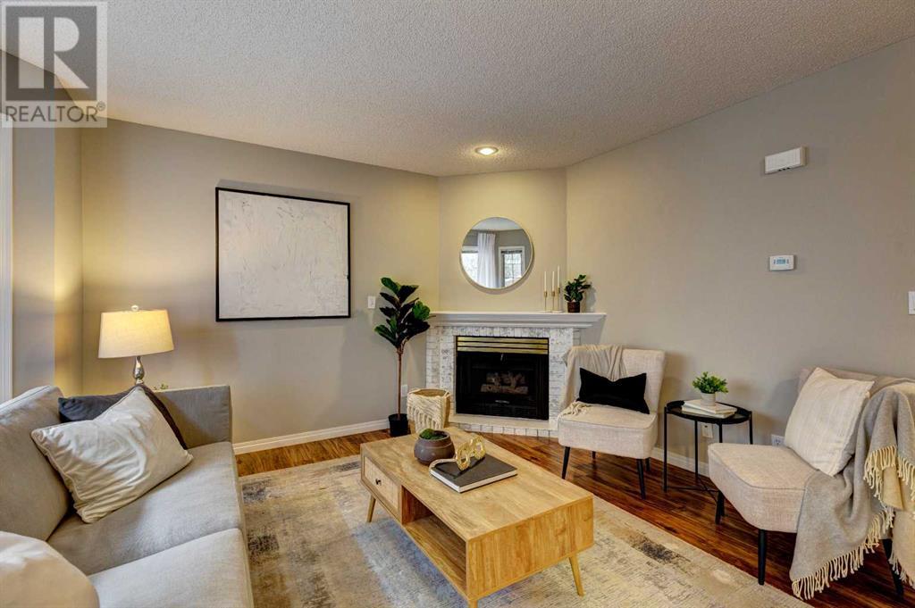Property at 2, 2417 28 Street SW image 2