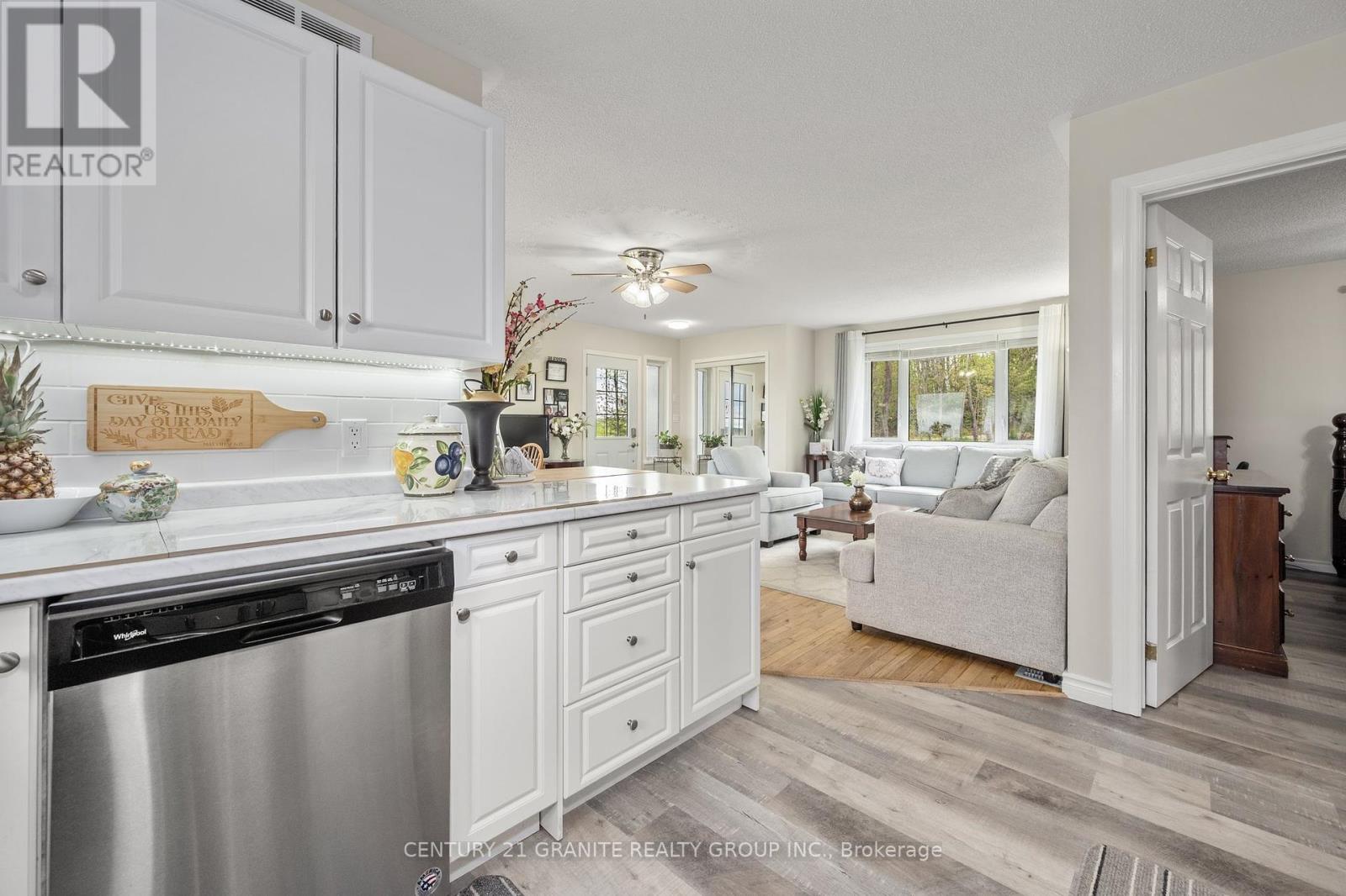 577 Hillsview Road, Hastings Highlands, Ontario  K0L 2S0 - Photo 10 - X12154650