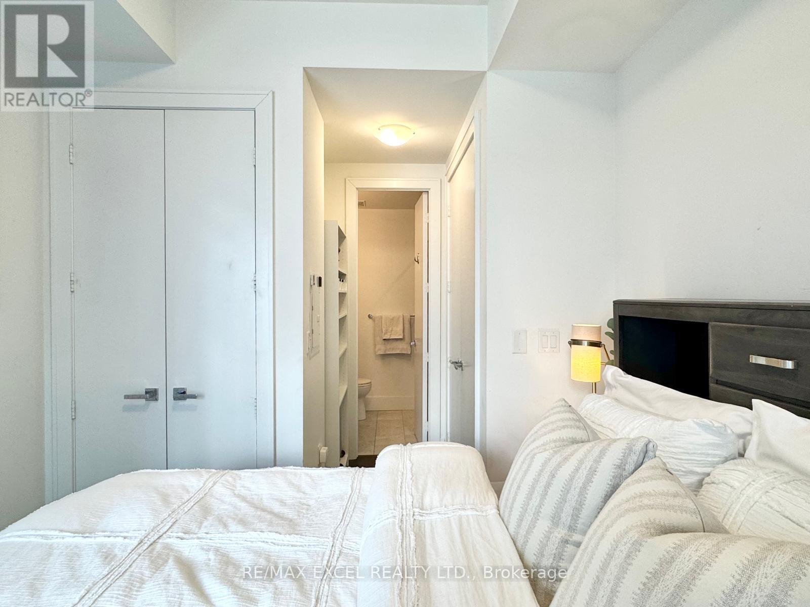528 - 29 Queens Quay E, Toronto (Waterfront Communities), Ontario  M5E 0A4 - Photo 12 - C12154474