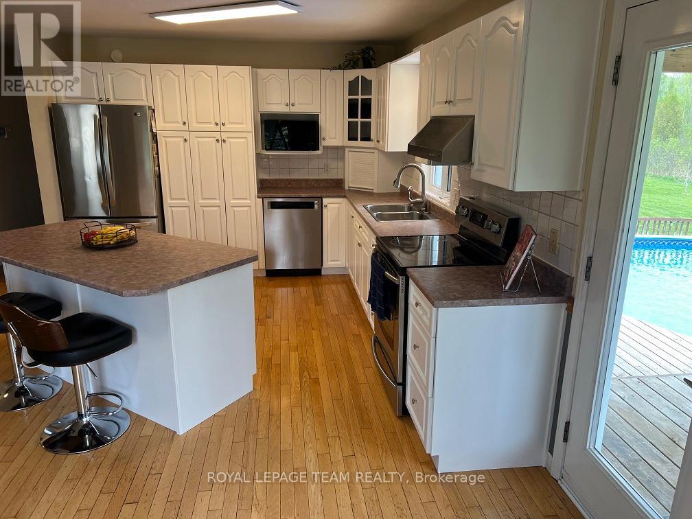 955 Macpherson Road, Montague, Ontario  K7A 4S4 - Photo 8 - X12024209