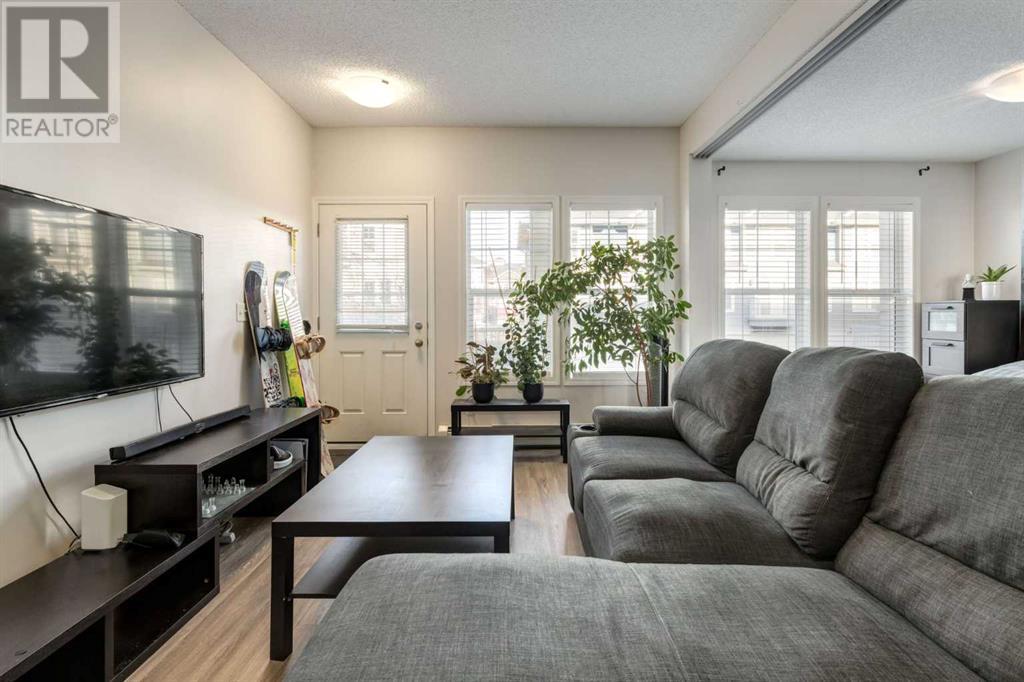 Property at 75 Auburn Bay Common SE image 3