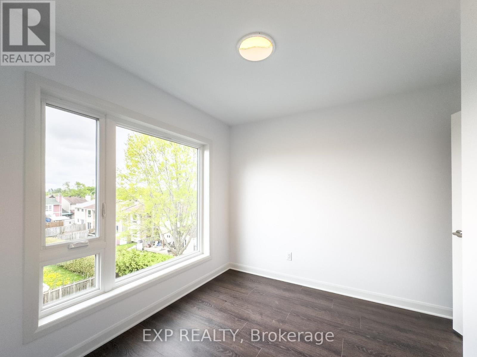 C - 25 Fair Oaks Crescent, Ottawa, Ontario  K2G 4W6 - Photo 11 - X12155770