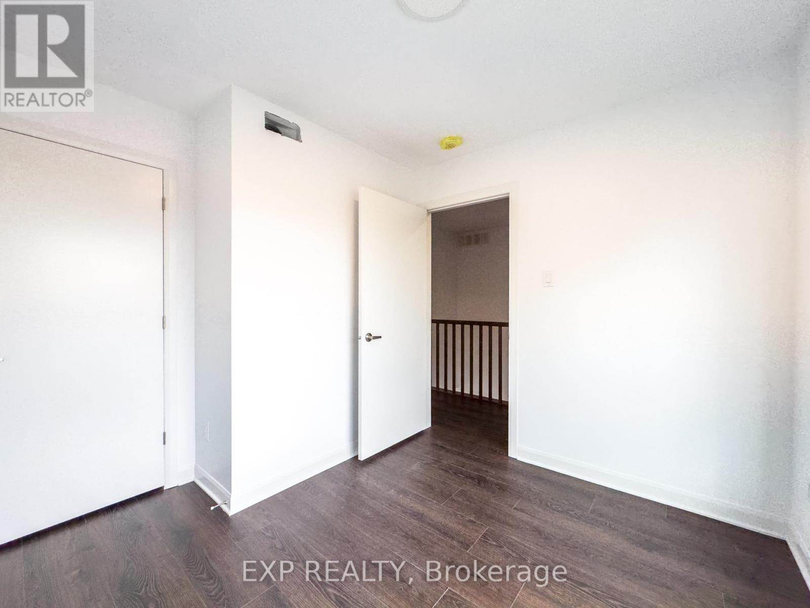 C - 25 Fair Oaks Crescent, Ottawa, Ontario  K2G 4W6 - Photo 12 - X12155770