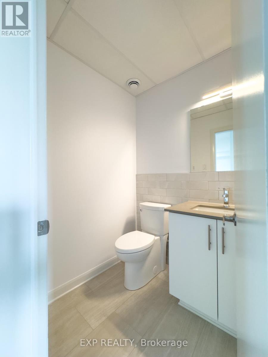 C - 25 Fair Oaks Crescent, Ottawa, Ontario  K2G 4W6 - Photo 19 - X12155770
