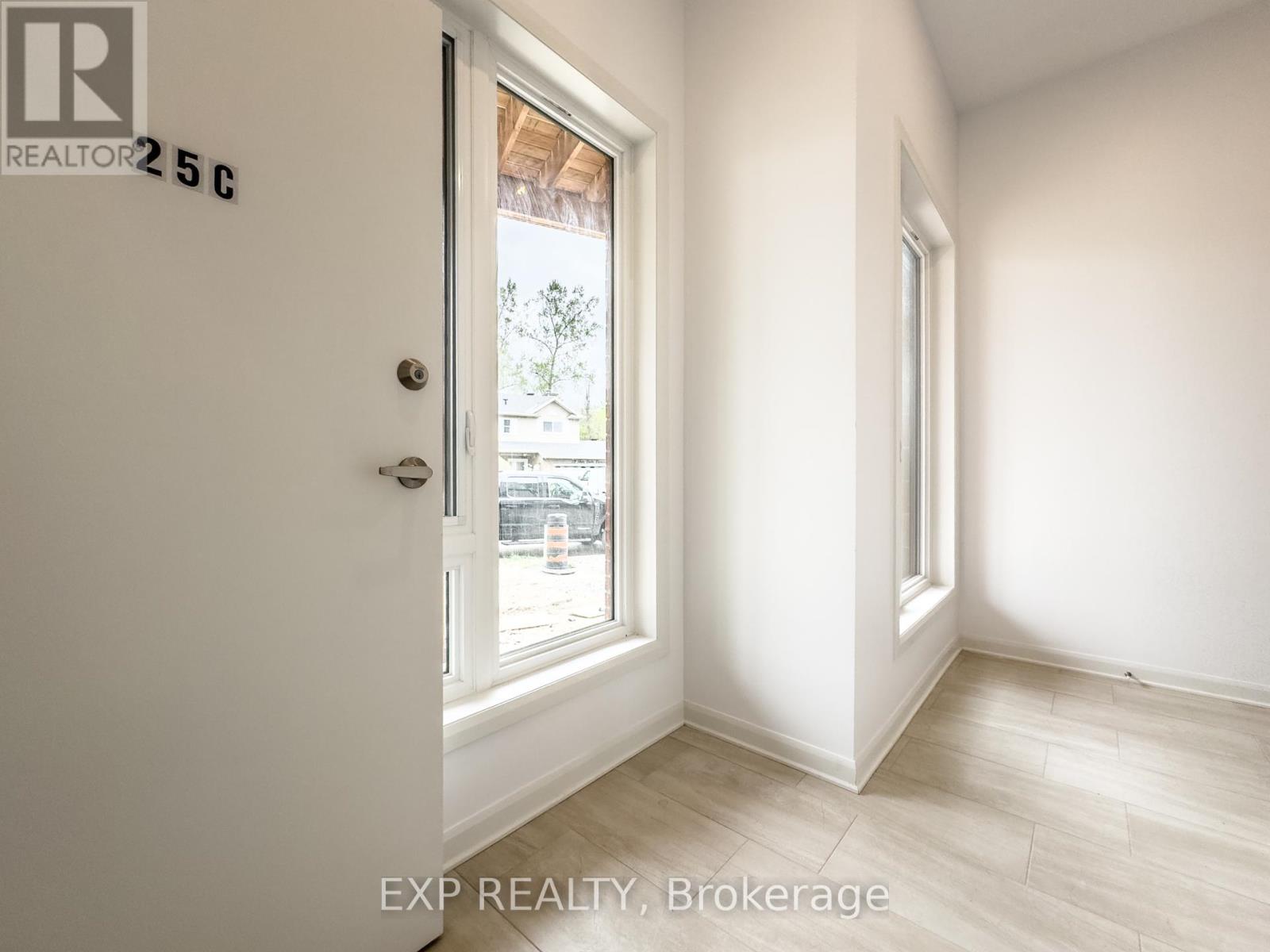 C - 25 Fair Oaks Crescent, Ottawa, Ontario  K2G 4W6 - Photo 3 - X12155770