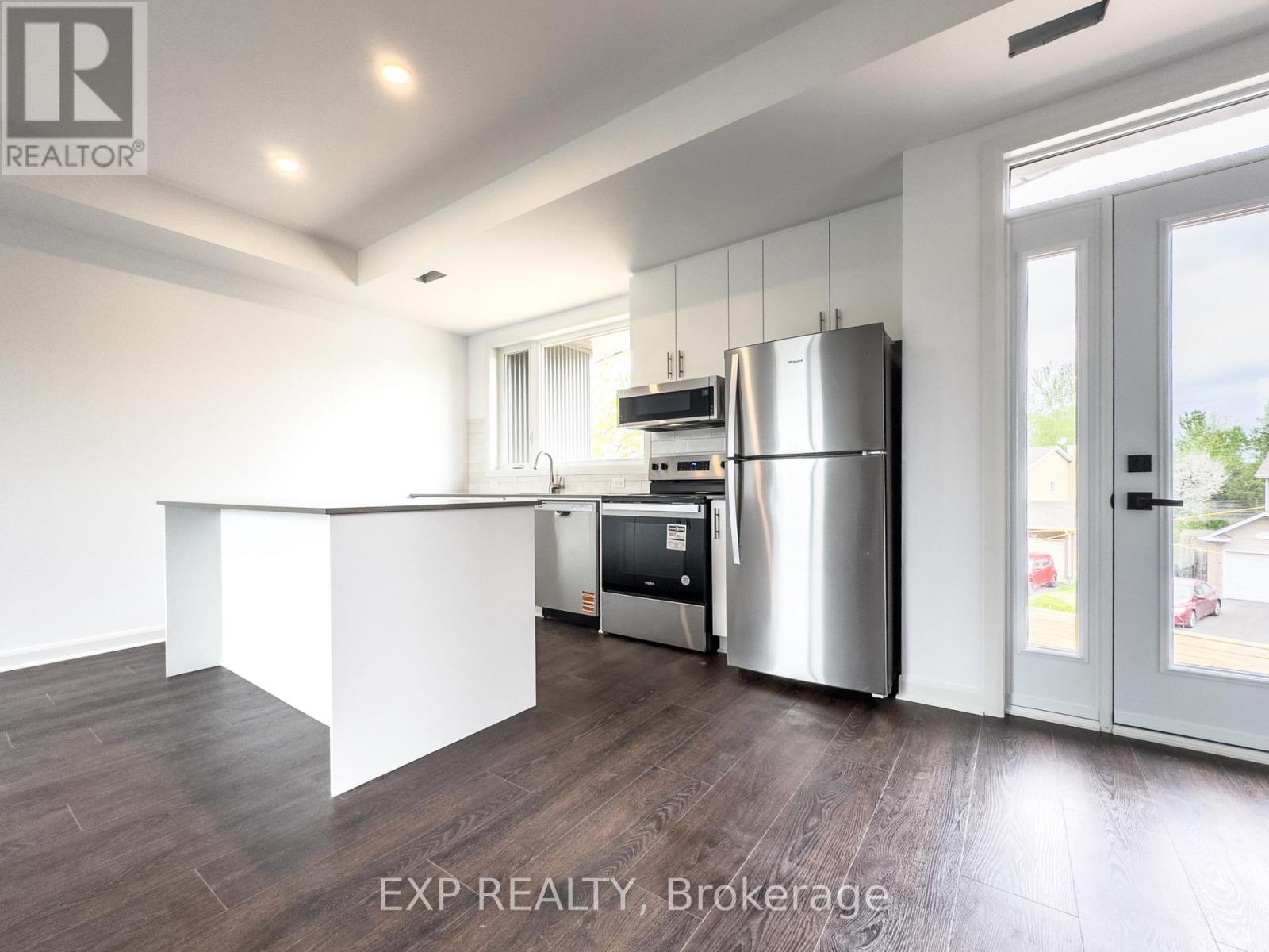 C - 25 Fair Oaks Crescent, Ottawa, Ontario  K2G 4W6 - Photo 5 - X12155770