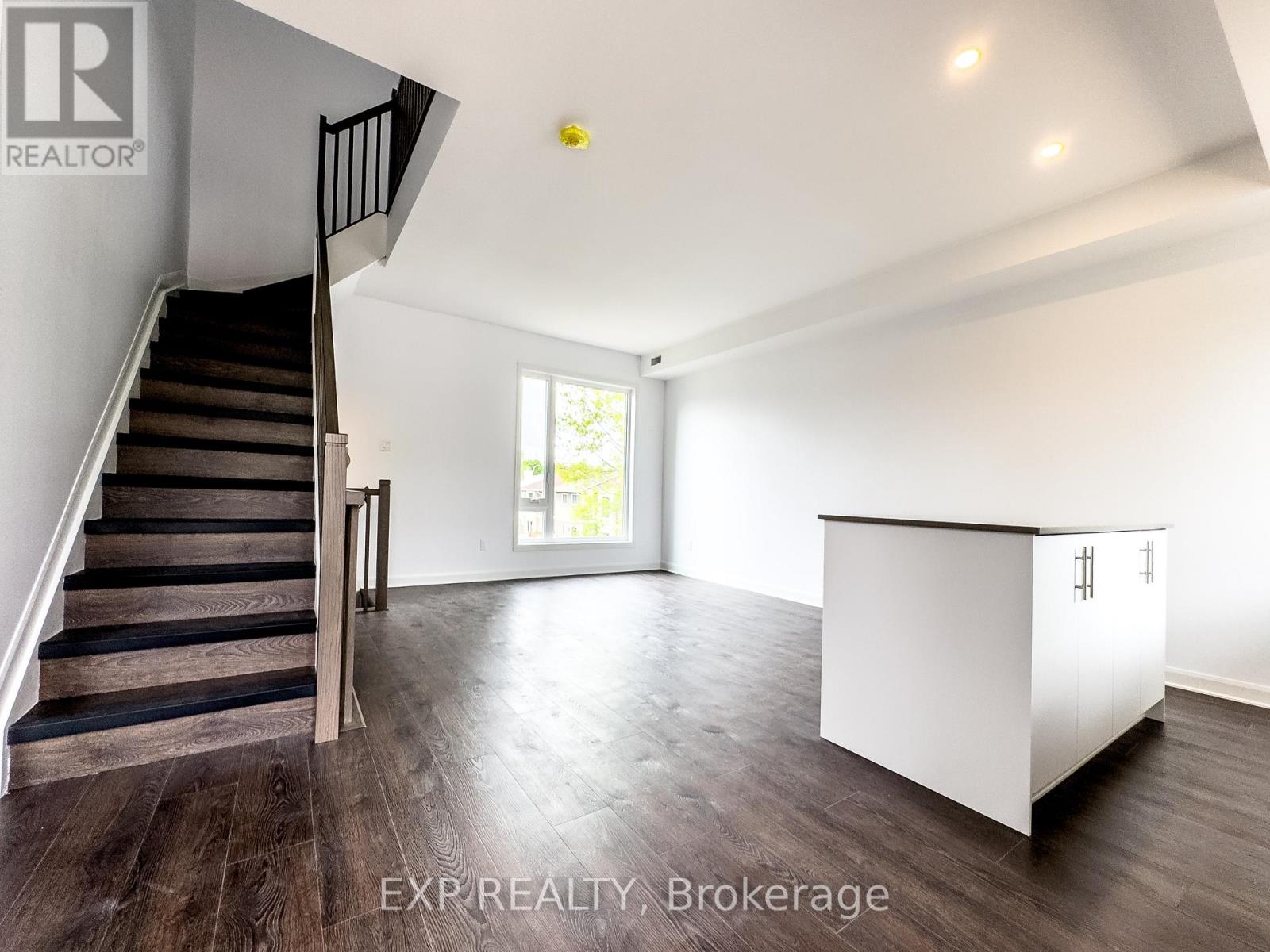 C - 25 Fair Oaks Crescent, Ottawa, Ontario  K2G 4W6 - Photo 9 - X12155770