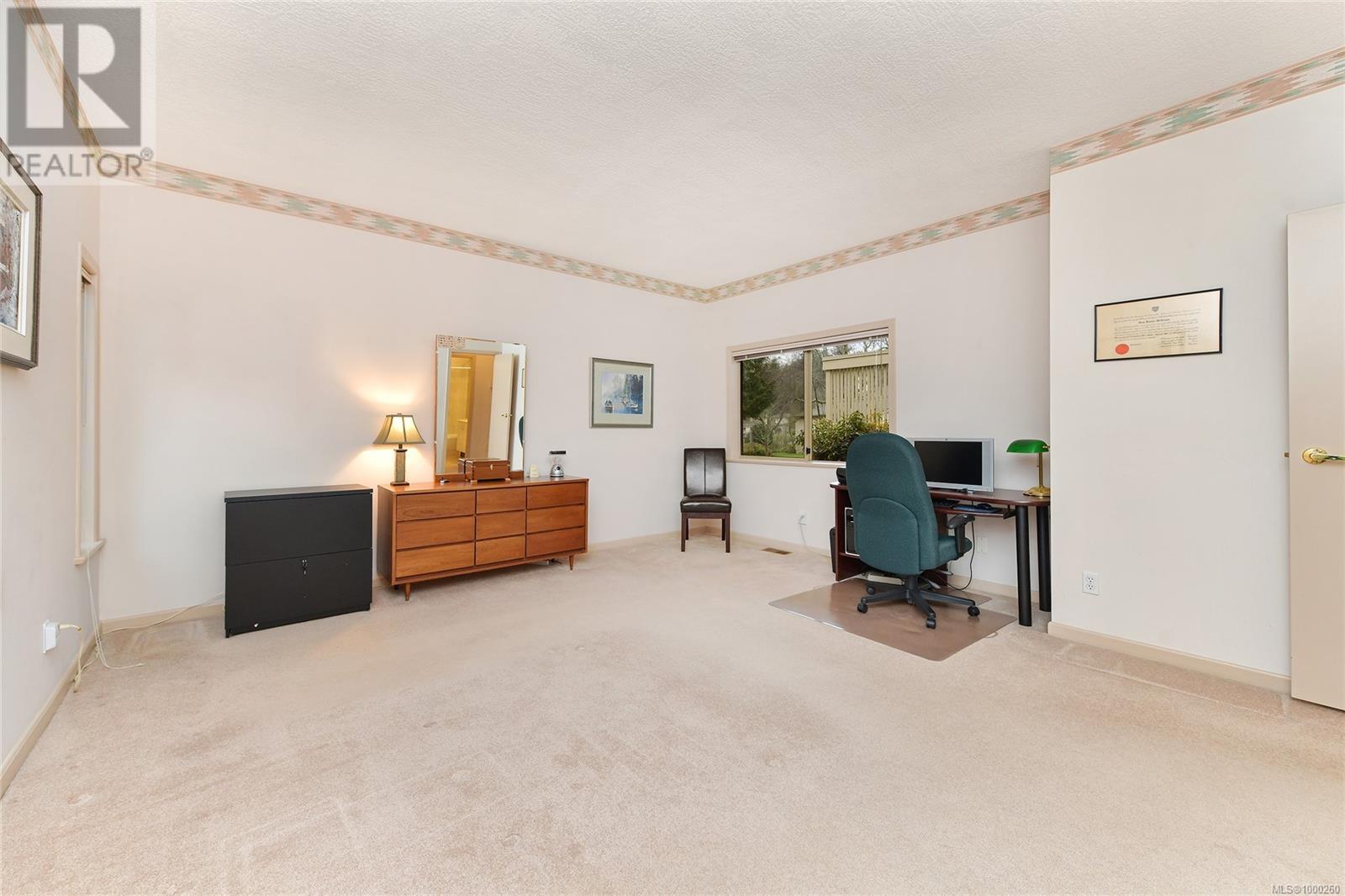 Property at 31 4701 Lochside Dr image 1