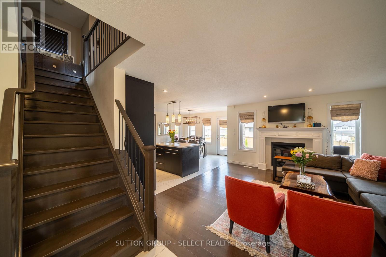 1825 Couldridge Way, London North (North S), Ontario  N6G 0L6 - Photo 12 - X12155396