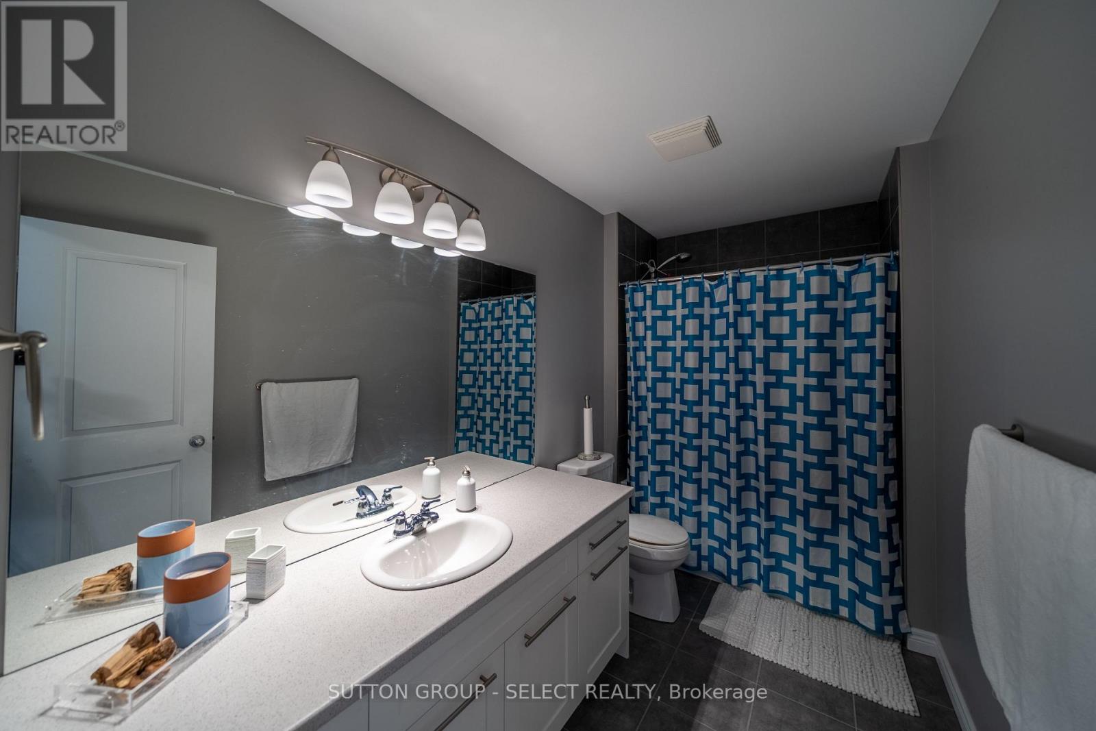 1825 Couldridge Way, London North (North S), Ontario  N6G 0L6 - Photo 17 - X12155396