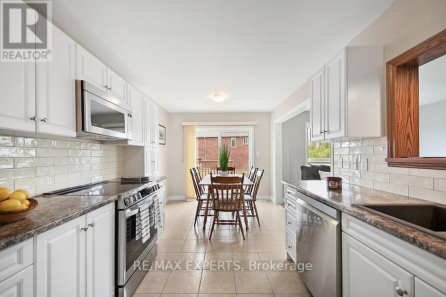2104 Galloway Street, Innisfil, Ontario  L9S 0H5 - Photo 8 - N12155775