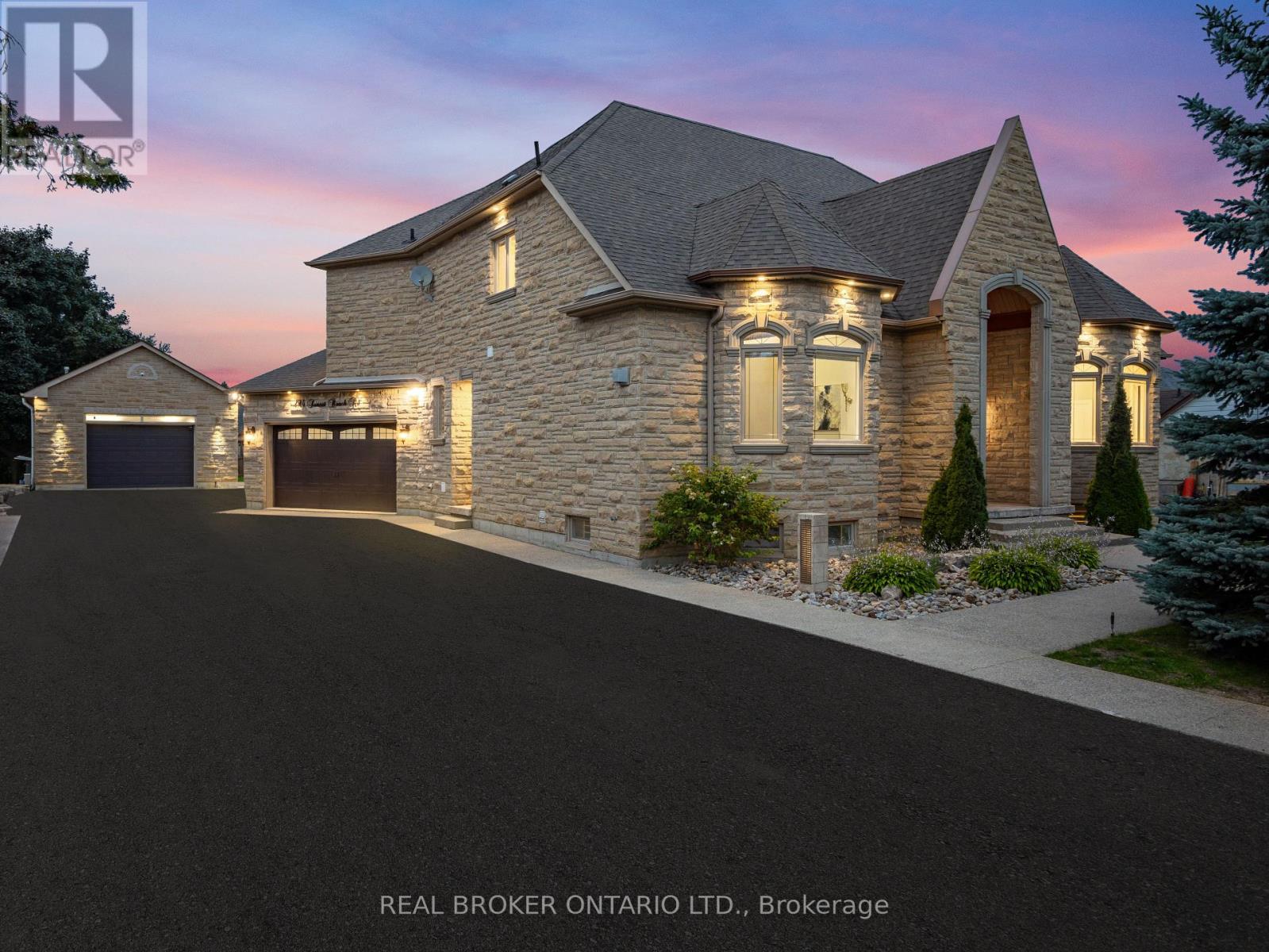 294 Sunset Beach Road, Richmond Hill, Ontario  L4E 3H2 - Photo 2 - N12155787