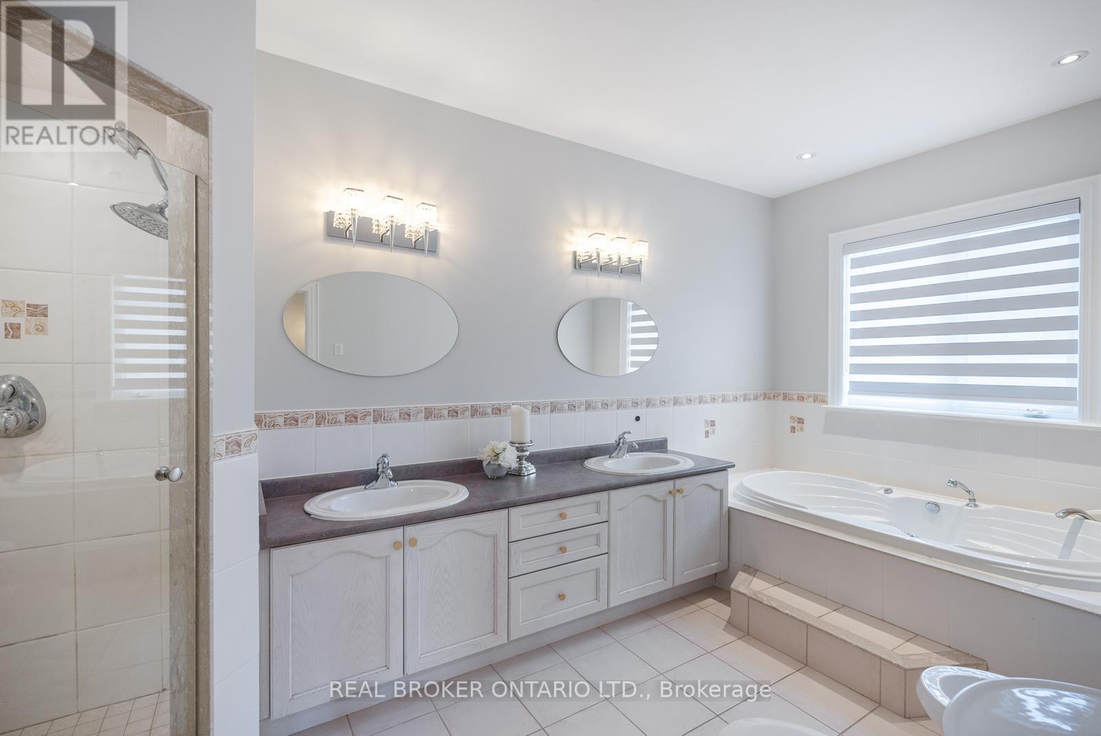 294 Sunset Beach Road, Richmond Hill, Ontario  L4E 3H2 - Photo 25 - N12155787