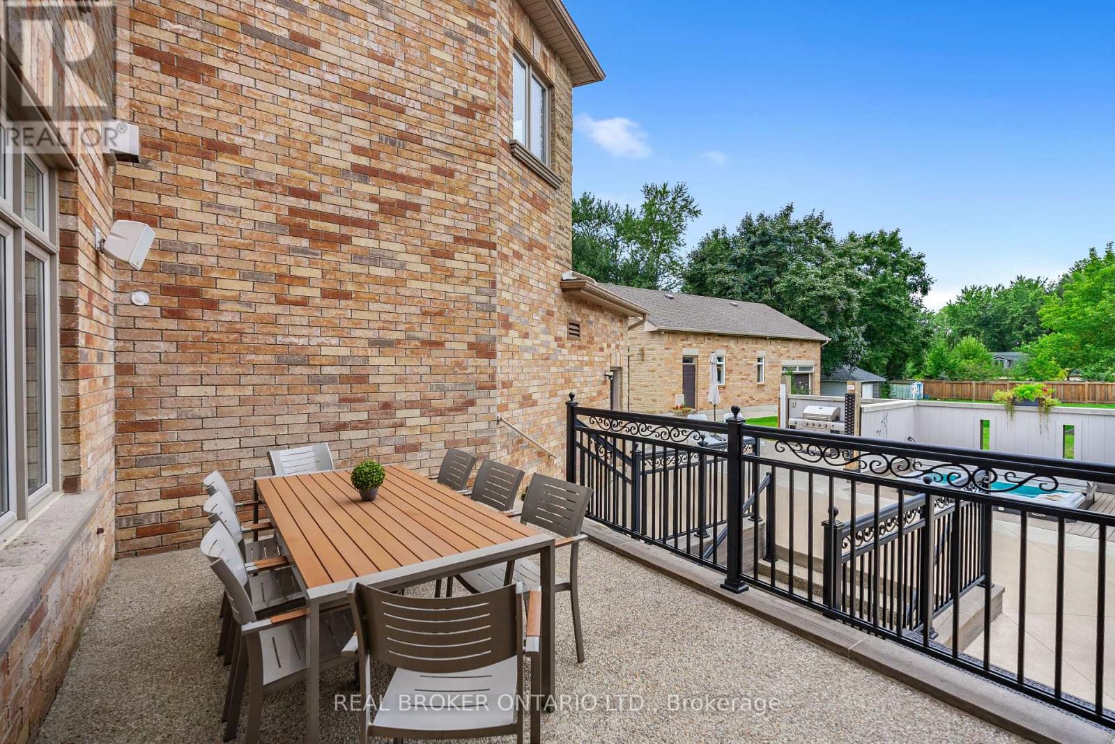 294 Sunset Beach Road, Richmond Hill, Ontario  L4E 3H2 - Photo 38 - N12155787