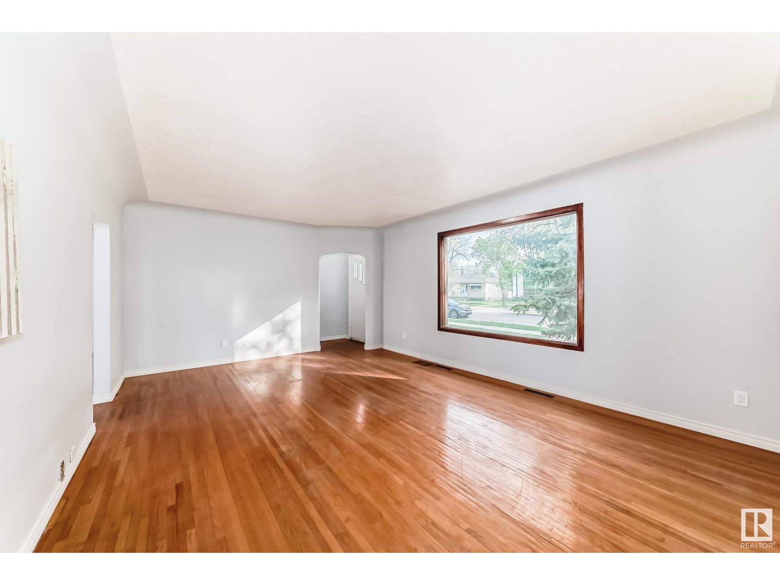 Property at 13003 SHERBROOKE AV NW image 3