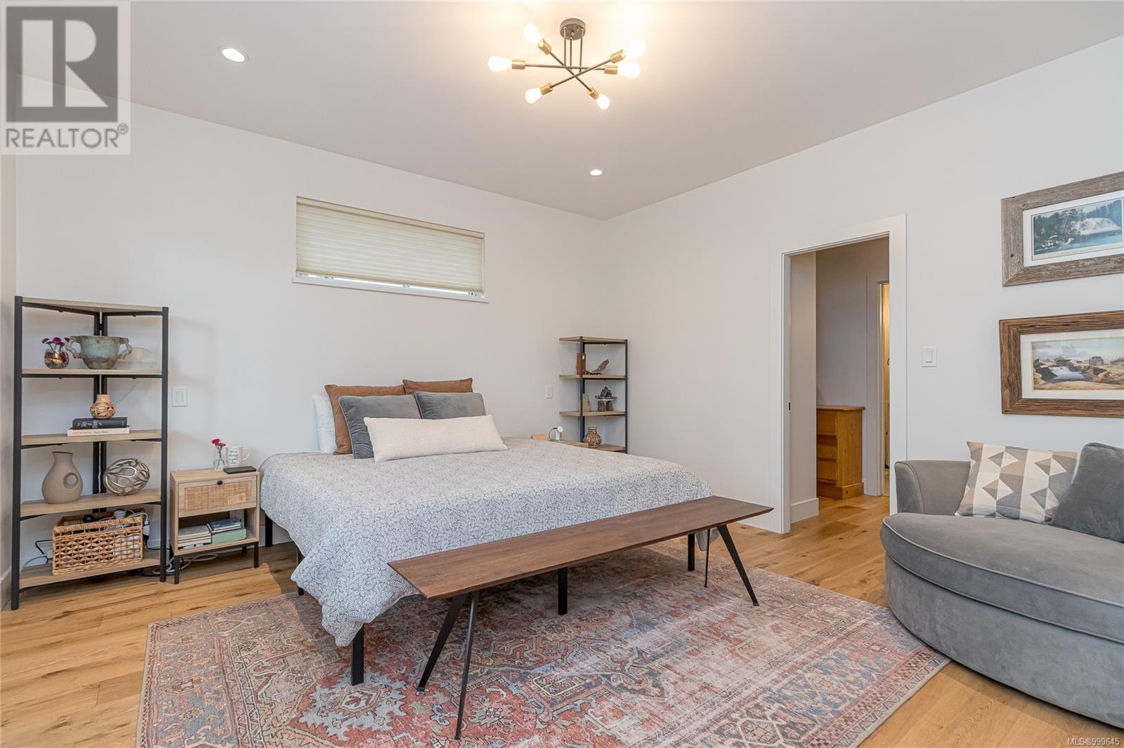 Property at 6237 Highwood Dr image 4