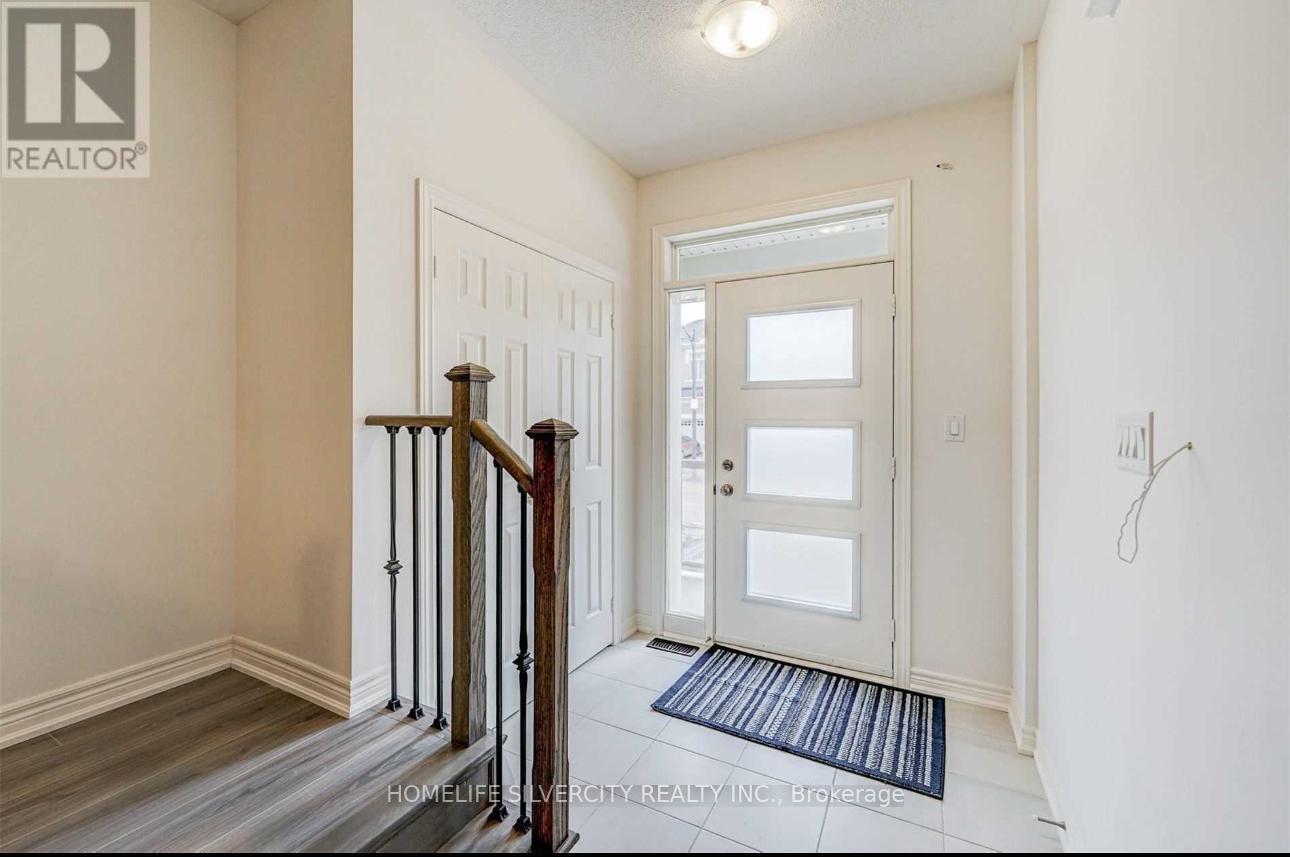 21 Westfield Crescent, Hamilton, Ontario  L8B 1Y1 - Photo 2 - X12155780