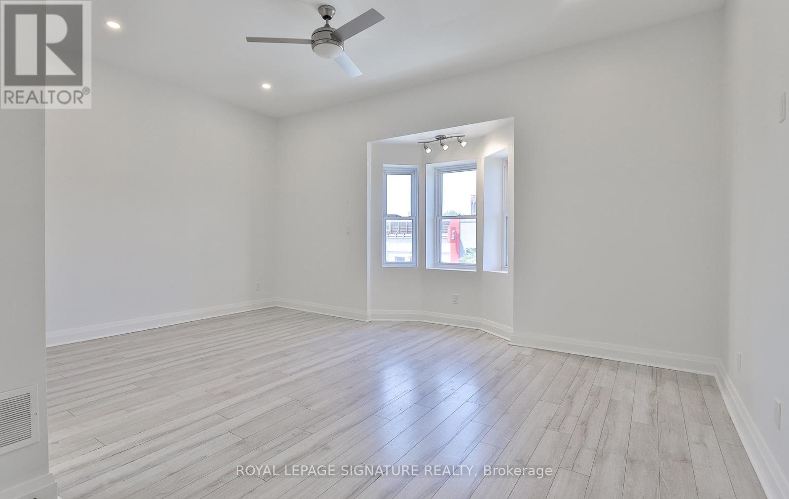 3rd Level - 995 Bloor Street W, Toronto, Ontario  M6H 1M1 - Photo 5 - C12145964