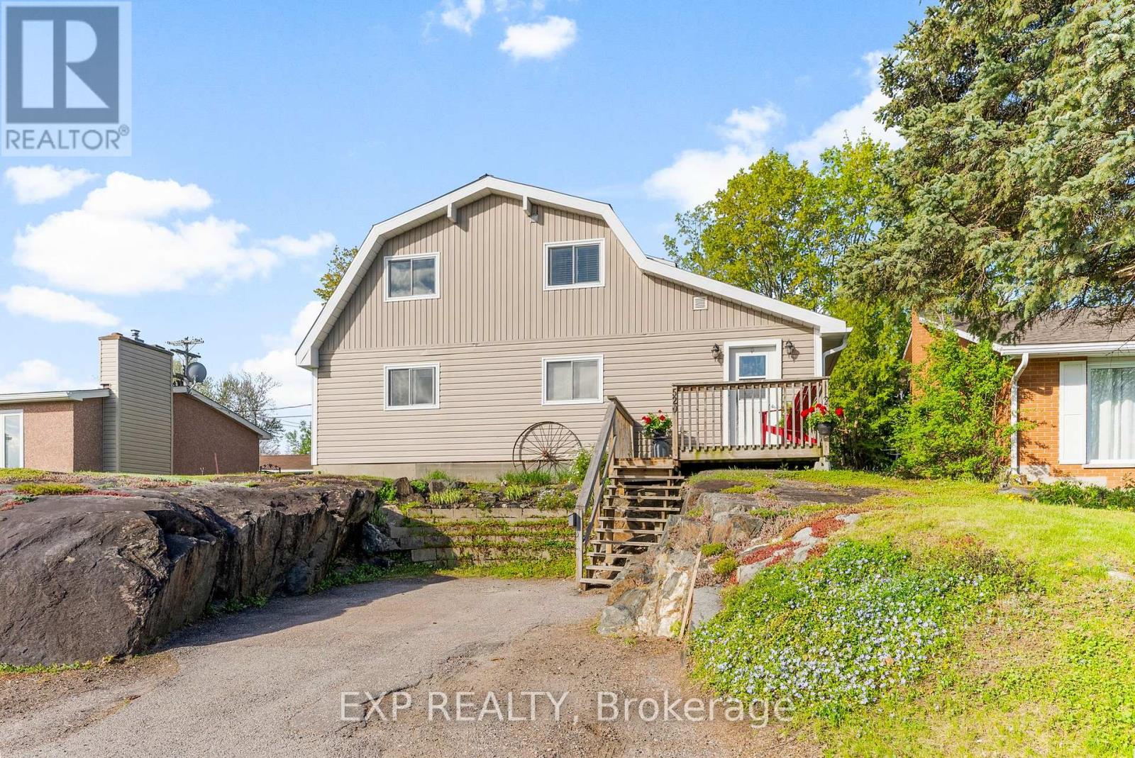 Property at 520 FORTINGTON STREET image 2
