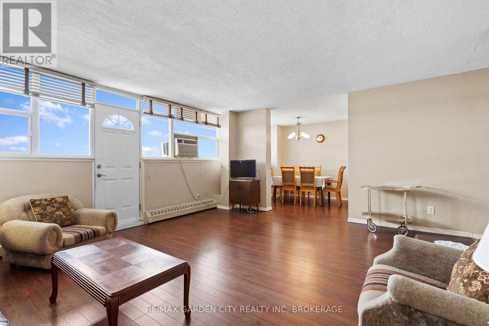 1006 - 215 Glenridge Avenue, St. Catharines, Ontario  L2T 3J7 - Photo 8 - X12155814