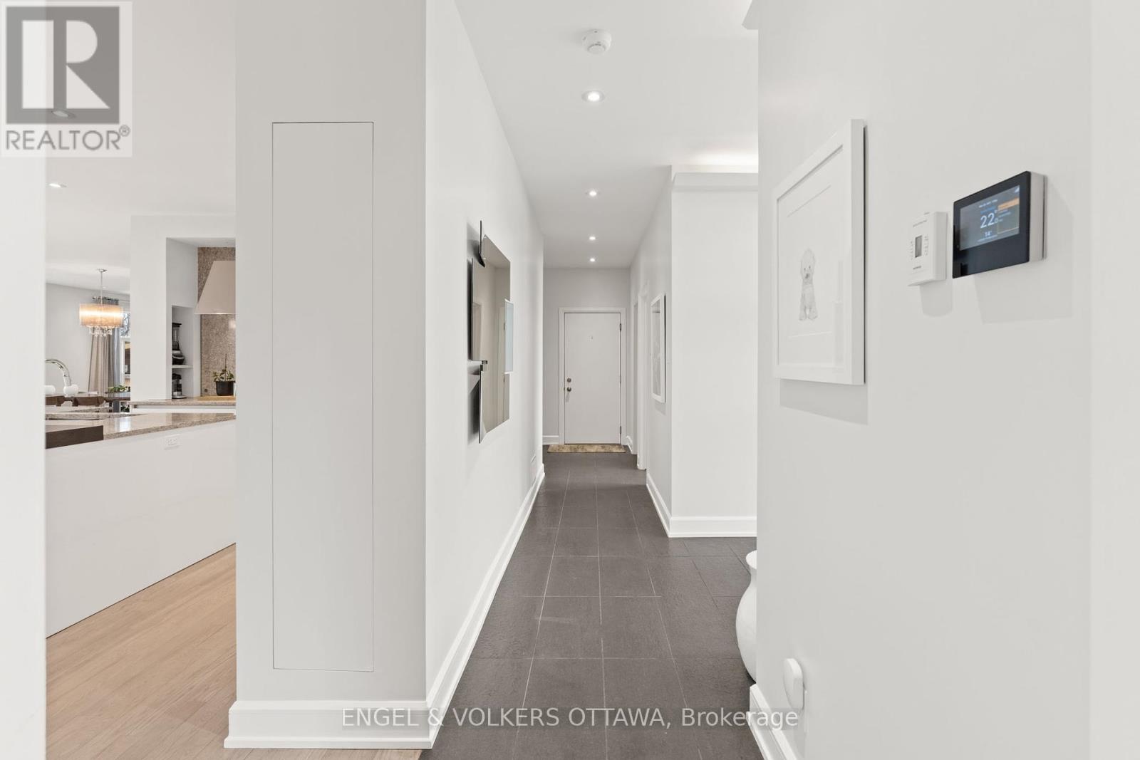 Property at 15 CAMWOOD CRESCENT image 4