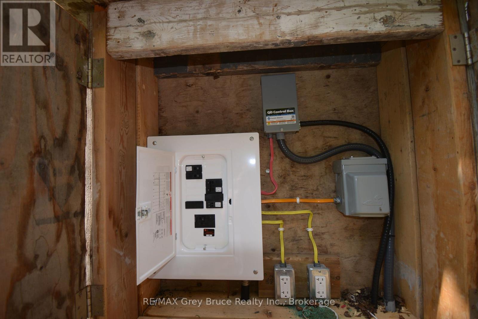 41 Noble Drive, Northern Bruce Peninsula, Ontario  N0H 1Z0 - Photo 31 - X12155812