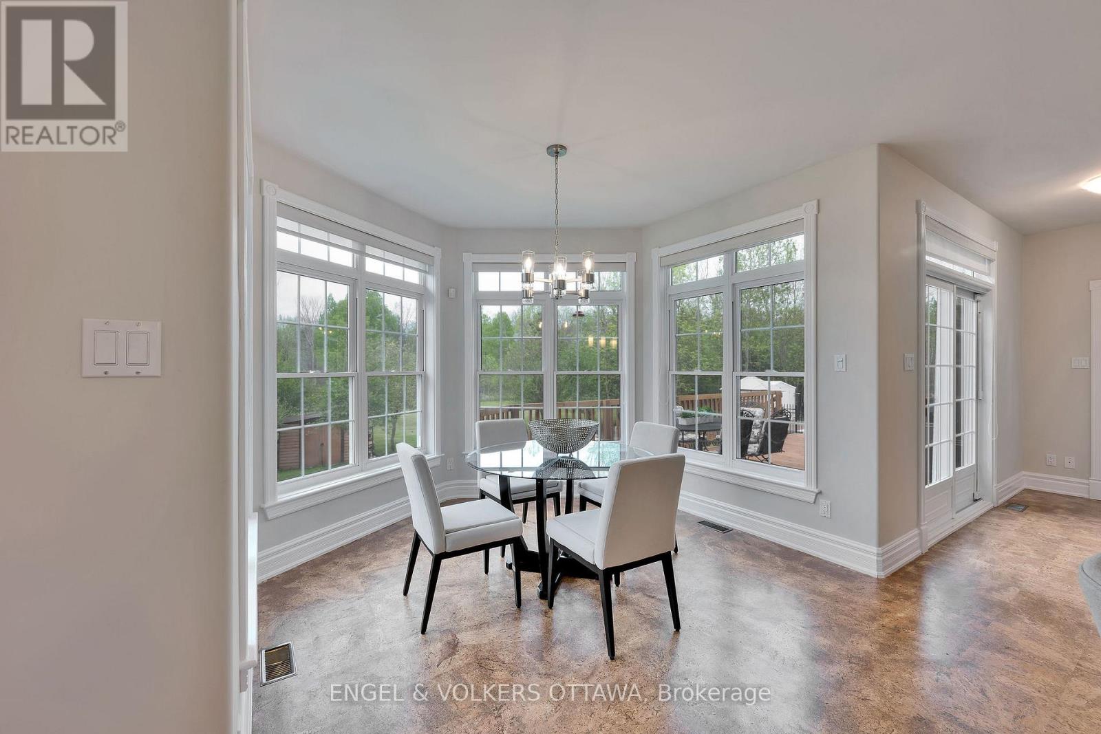 1422 Houston Crescent, Ottawa, Ontario  K2W 1B6 - Photo 19 - X12155813