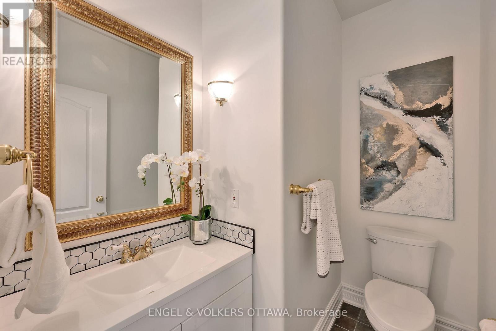 1422 Houston Crescent, Ottawa, Ontario  K2W 1B6 - Photo 24 - X12155813