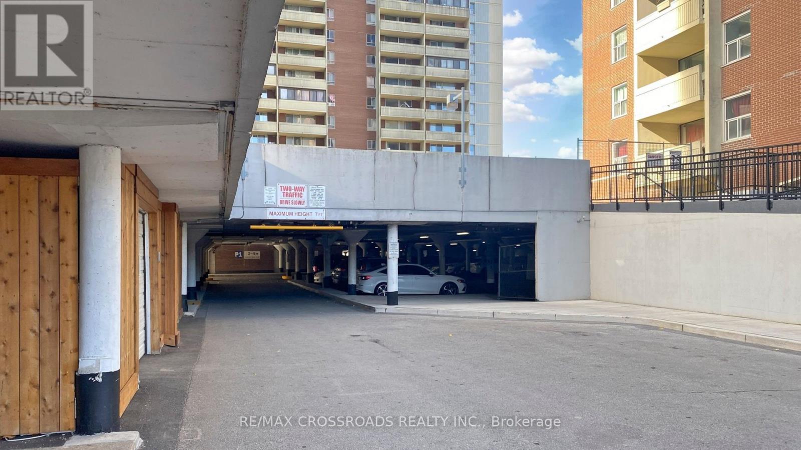 2408 - 3 Massey Square, Toronto, Ontario  M4C 5L5 - Photo 10 - E12155088