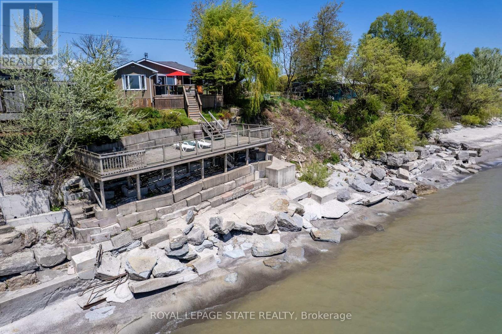 Property at 33 GULL LINE image 1