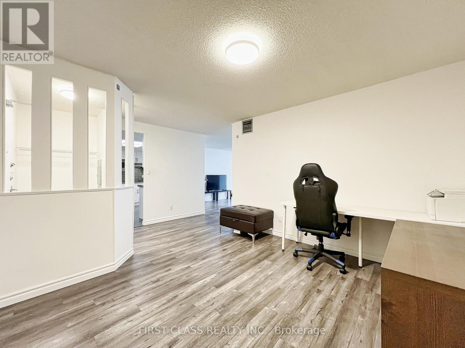 1404 - 275 Bamburgh Circle, Toronto, Ontario  M1W 3X4 - Photo 12 - E12149070