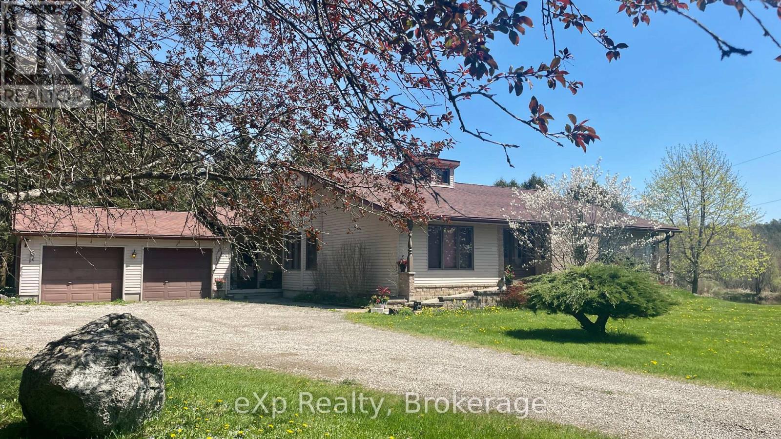 522623 Welbeck Road N, West Grey, Ontario  N0G 1R0 - Photo 3 - X12155773